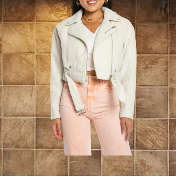 Juicy Couture Mohair Boxy Moto Jacket
Marshmellow White XXL NWT - Picture 1 of 7